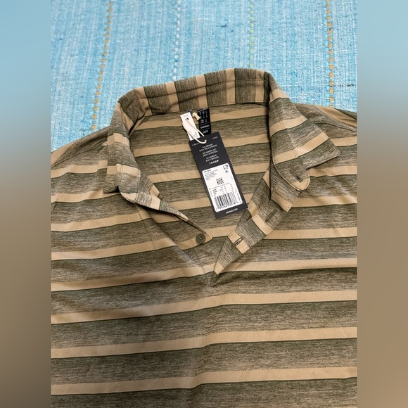 Adidas polo light weight with stretch new never worn . - Picture 3 of 4
